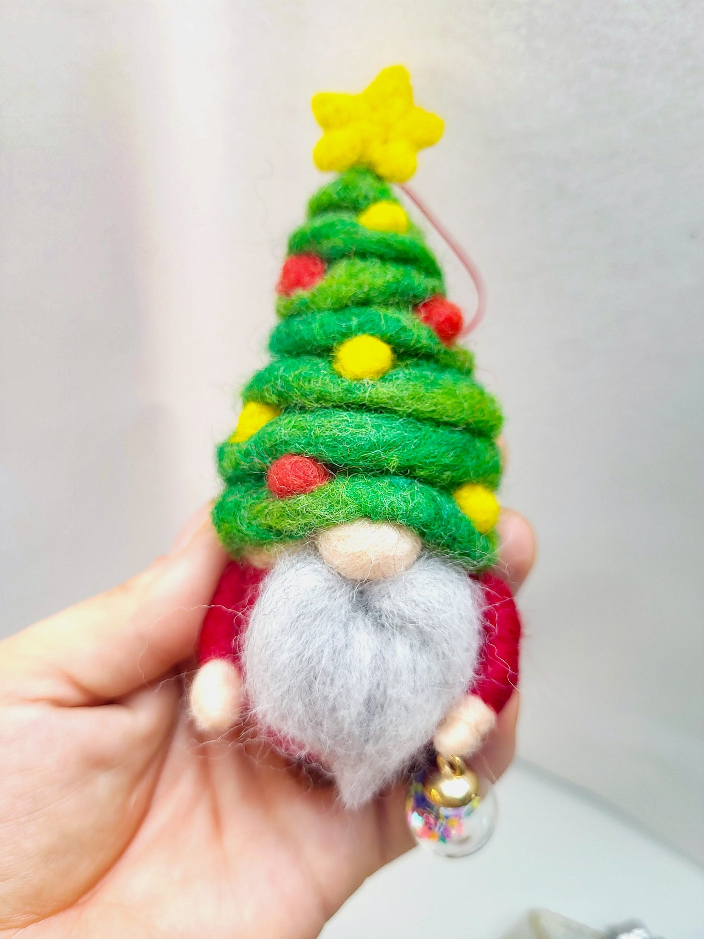 Pitic cu fes brăduț