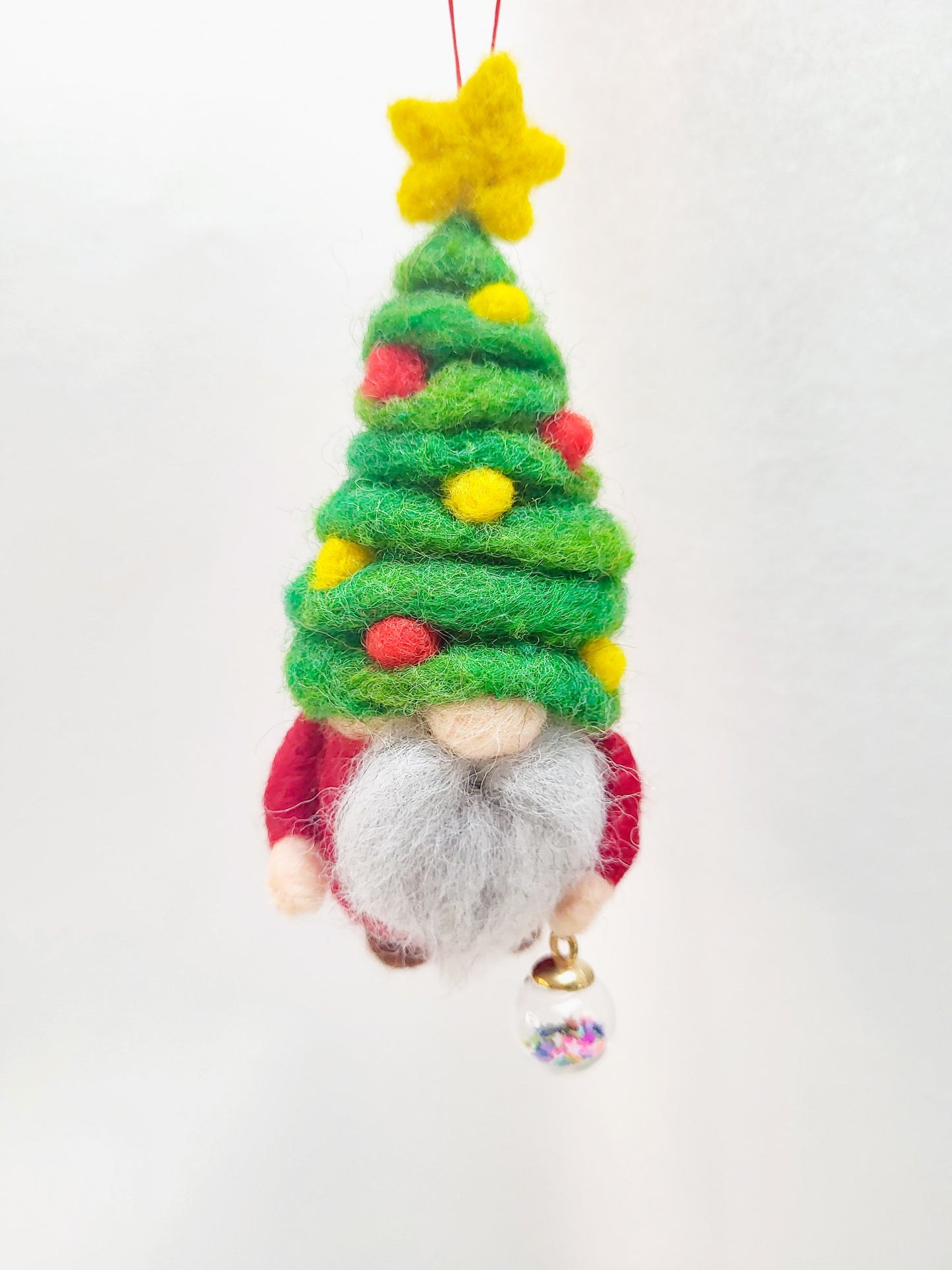 Pitic cu fes brăduț