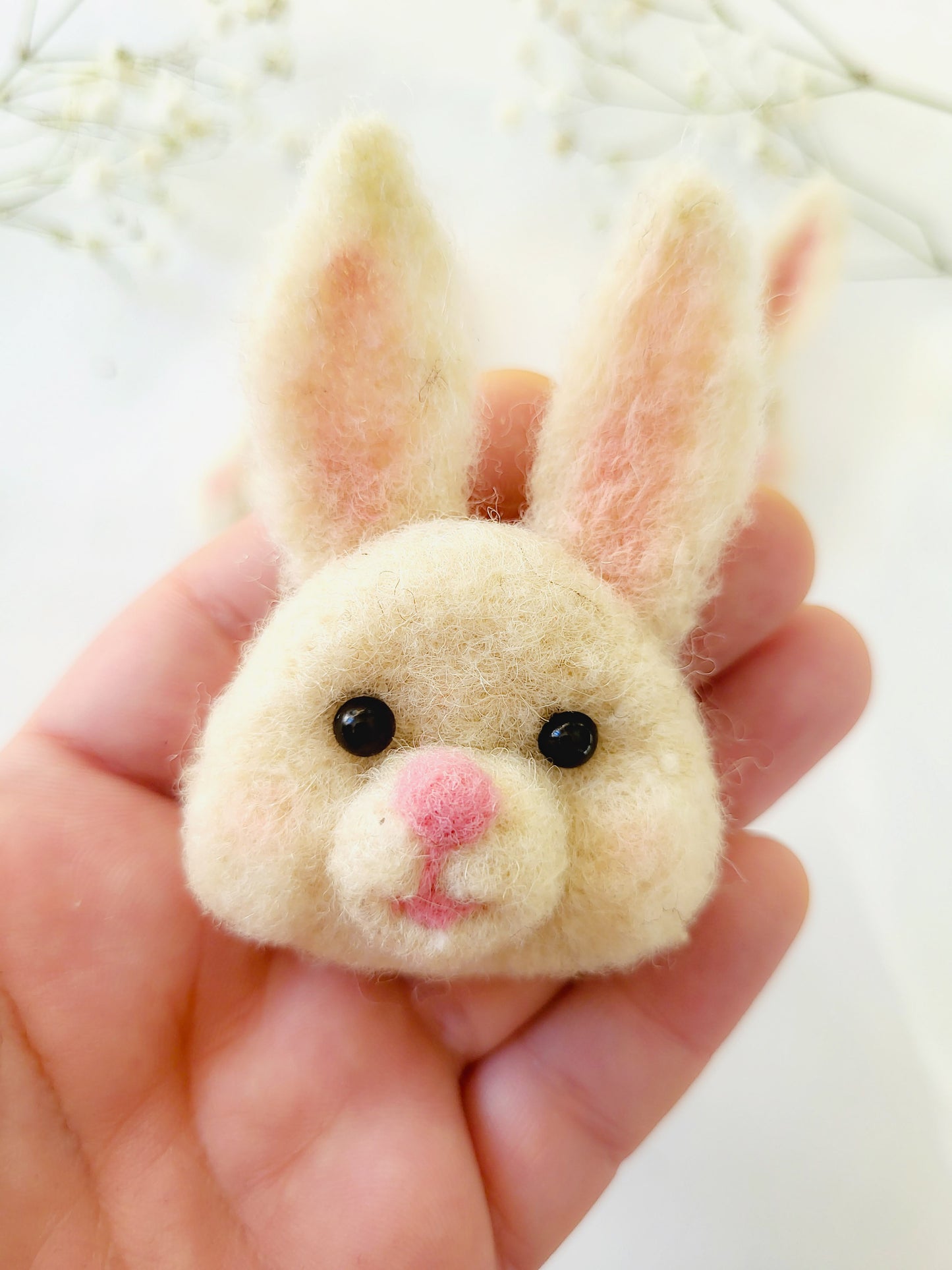 Broșă cap de iepuraș