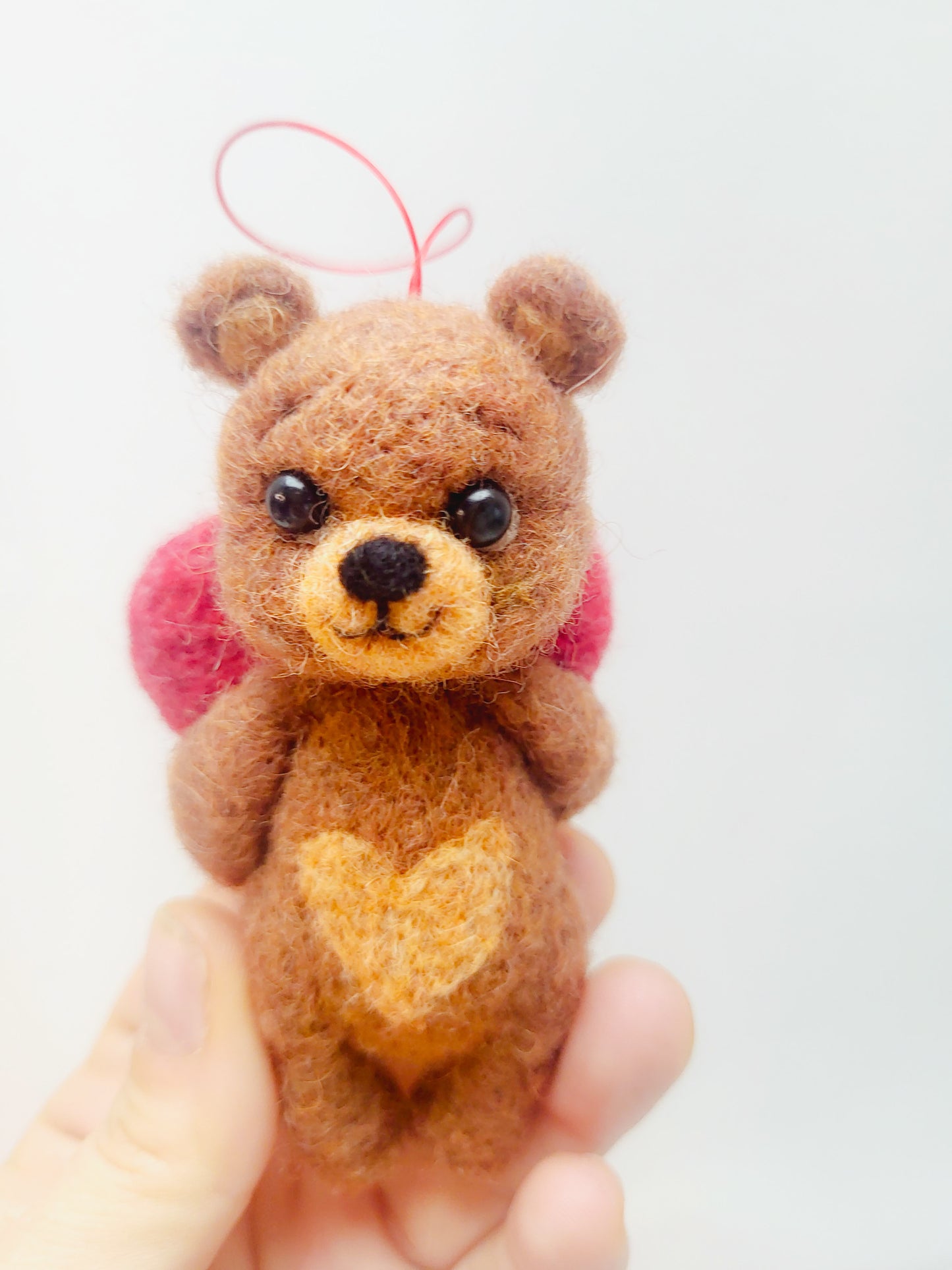 Ursuleț cu inimioară la spate