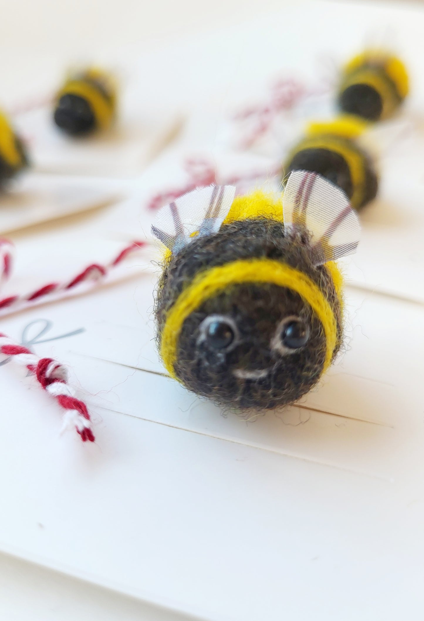 Broșă albinuță (1 buc)