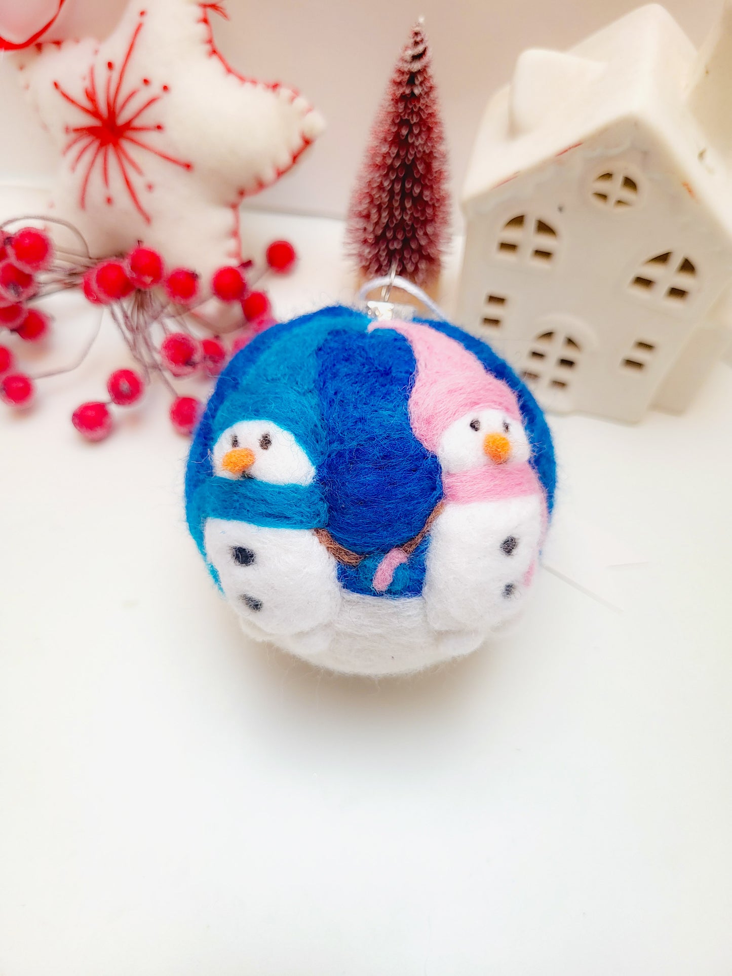 Glob "Ia-mă de mână"