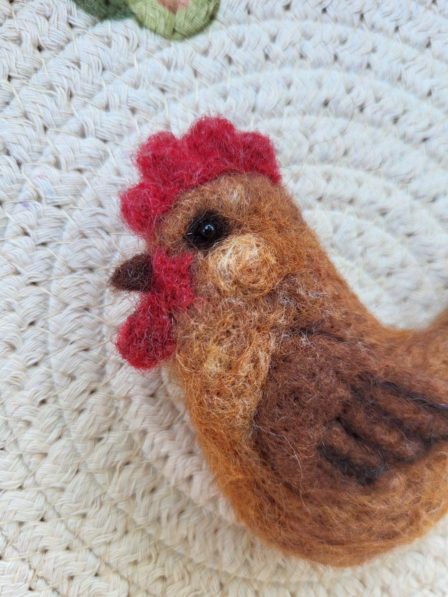 Broșă cocoșel