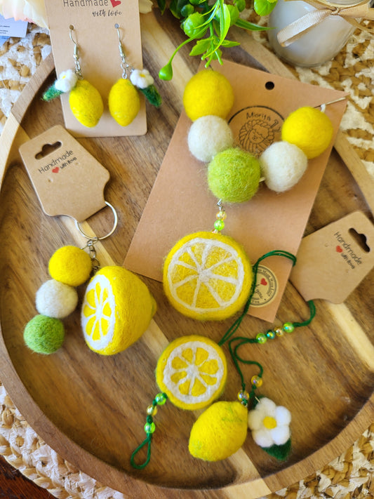 Set cadou lămâi (lănțișor, cercei, breloc, semn de carte)