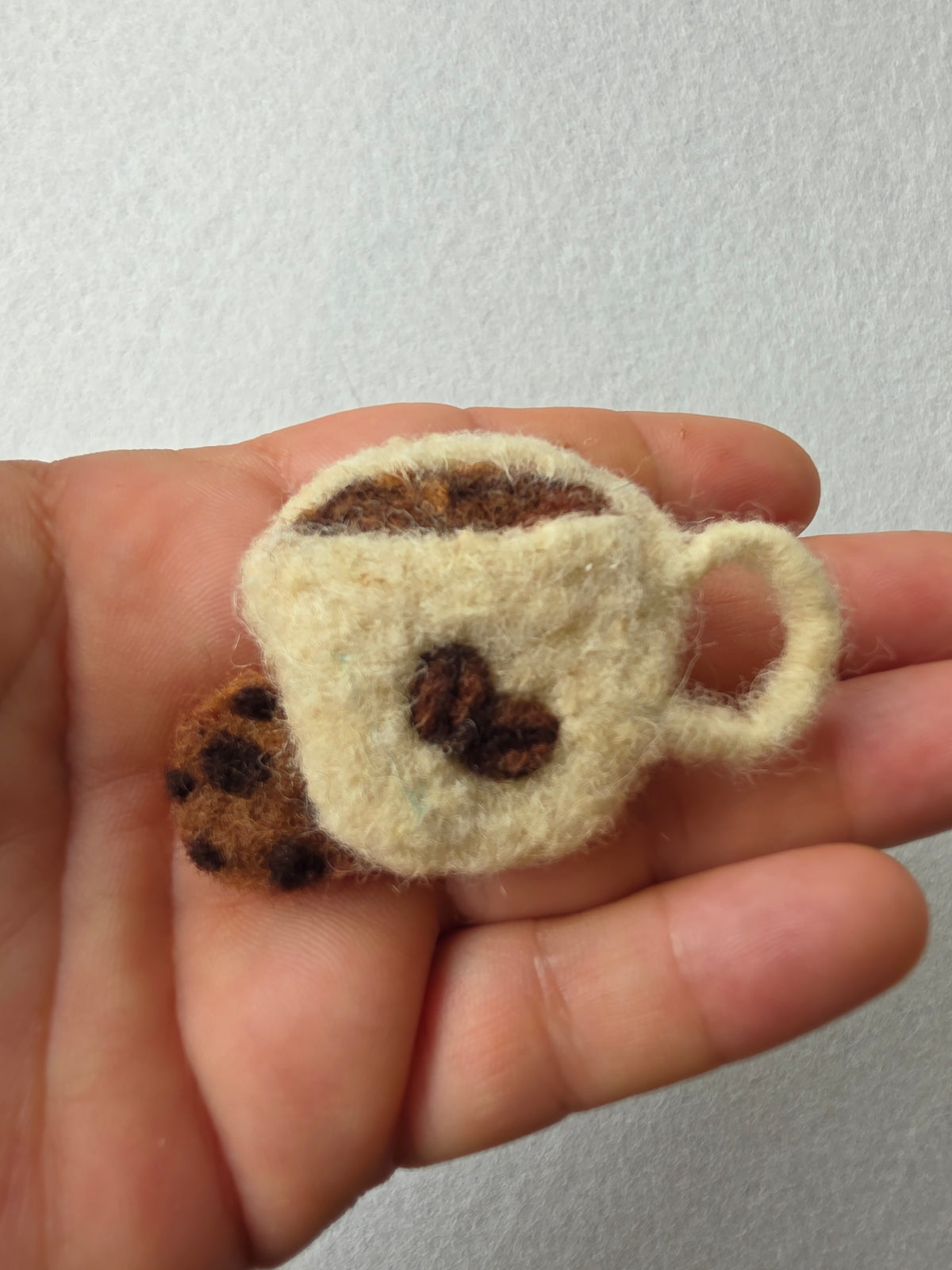 Broșă coffee & cookie