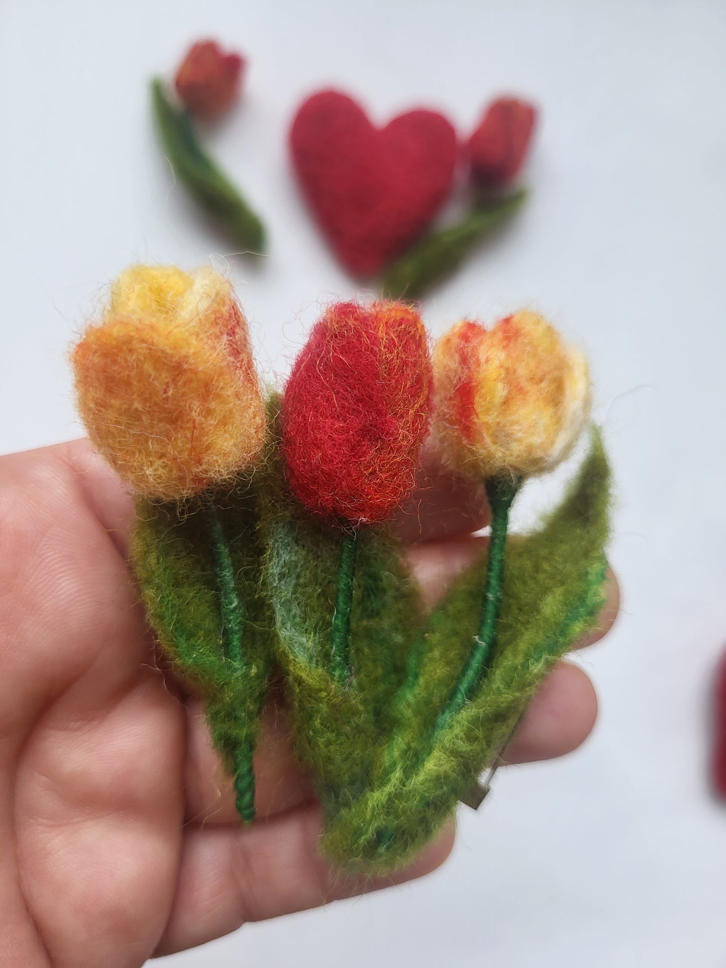 Broșa lalea mică (1 buc)