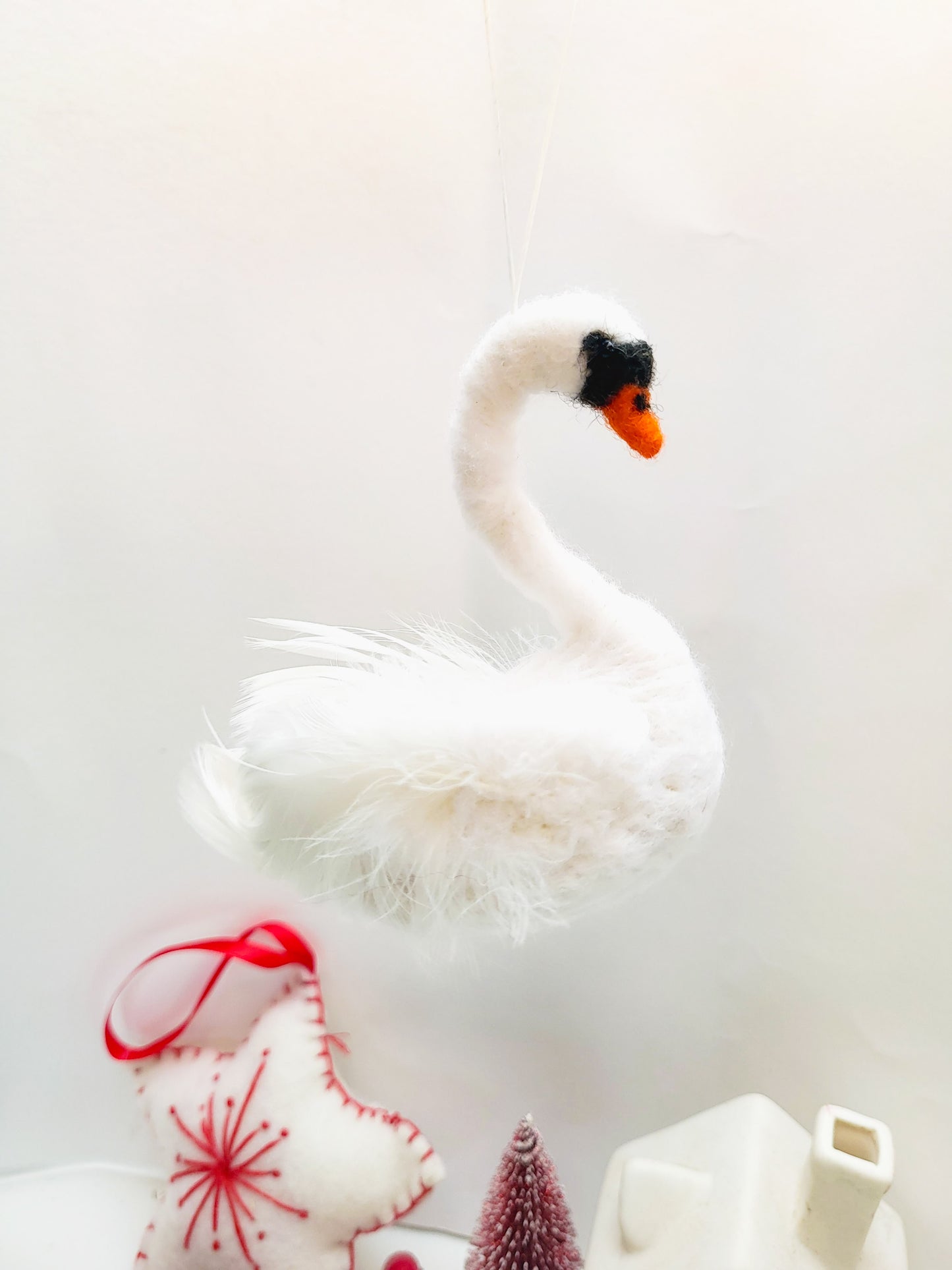 Ornament "Dansul lebedei"