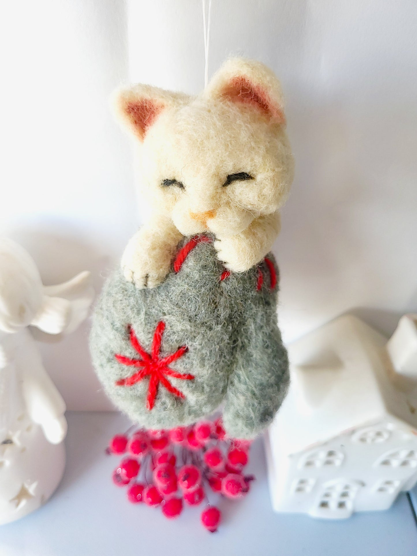 Ornament "Pisicuță în mănușă"