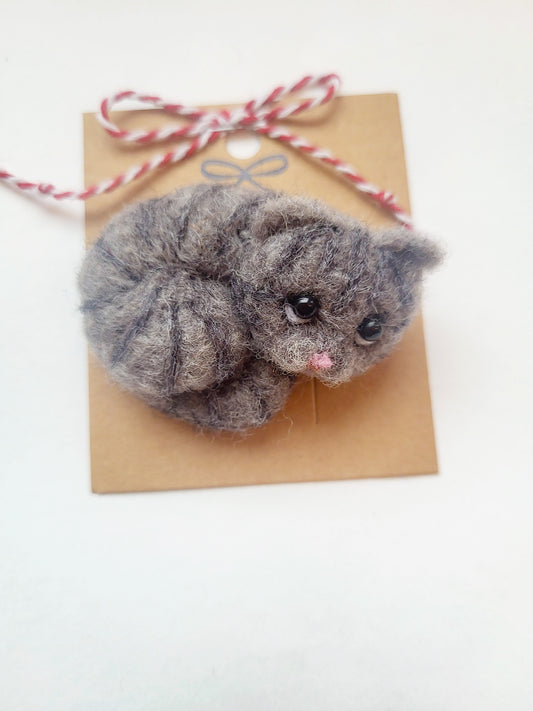 Broșă pisicuță 2