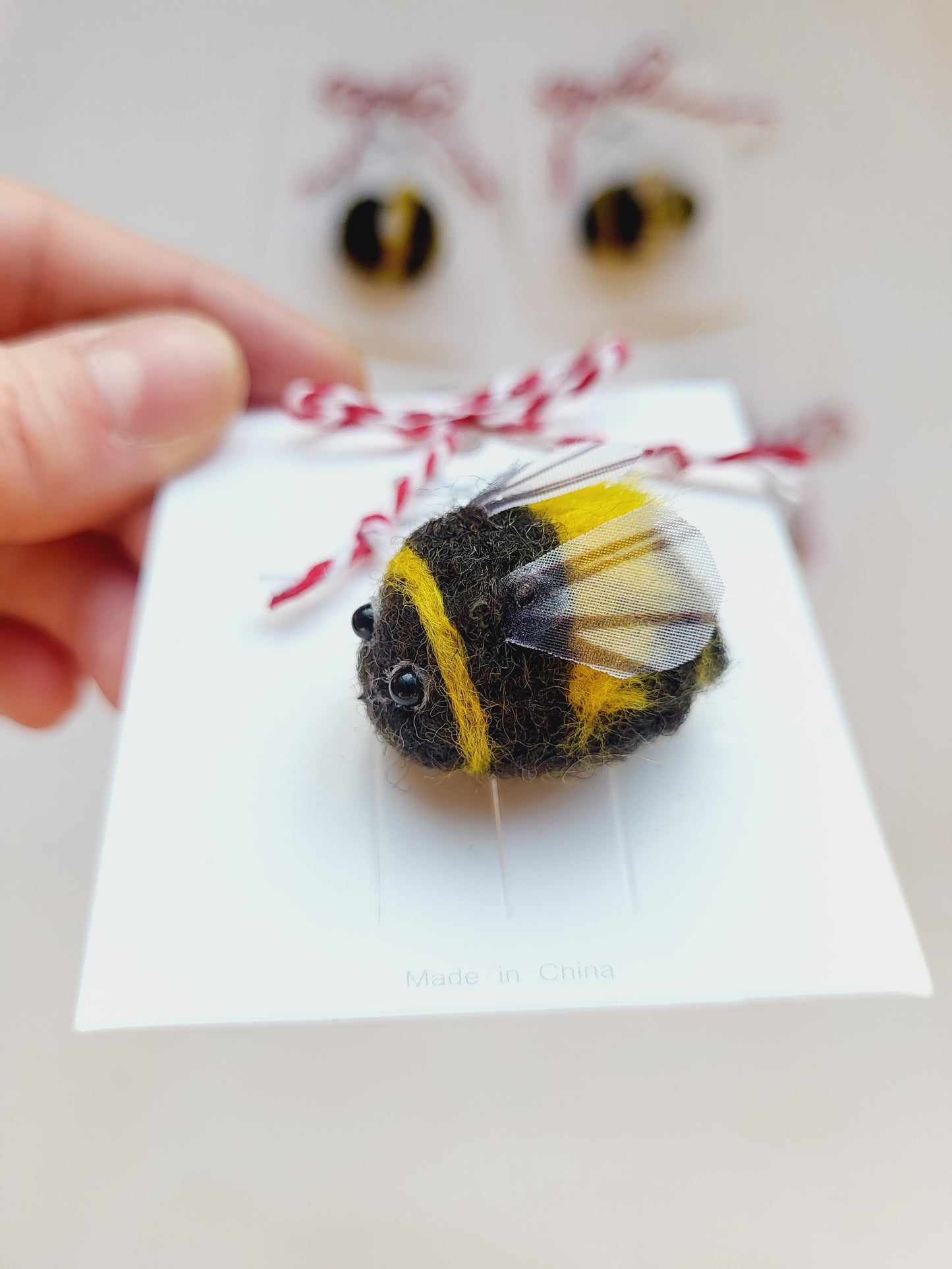 Broșă albinuță (1 buc)