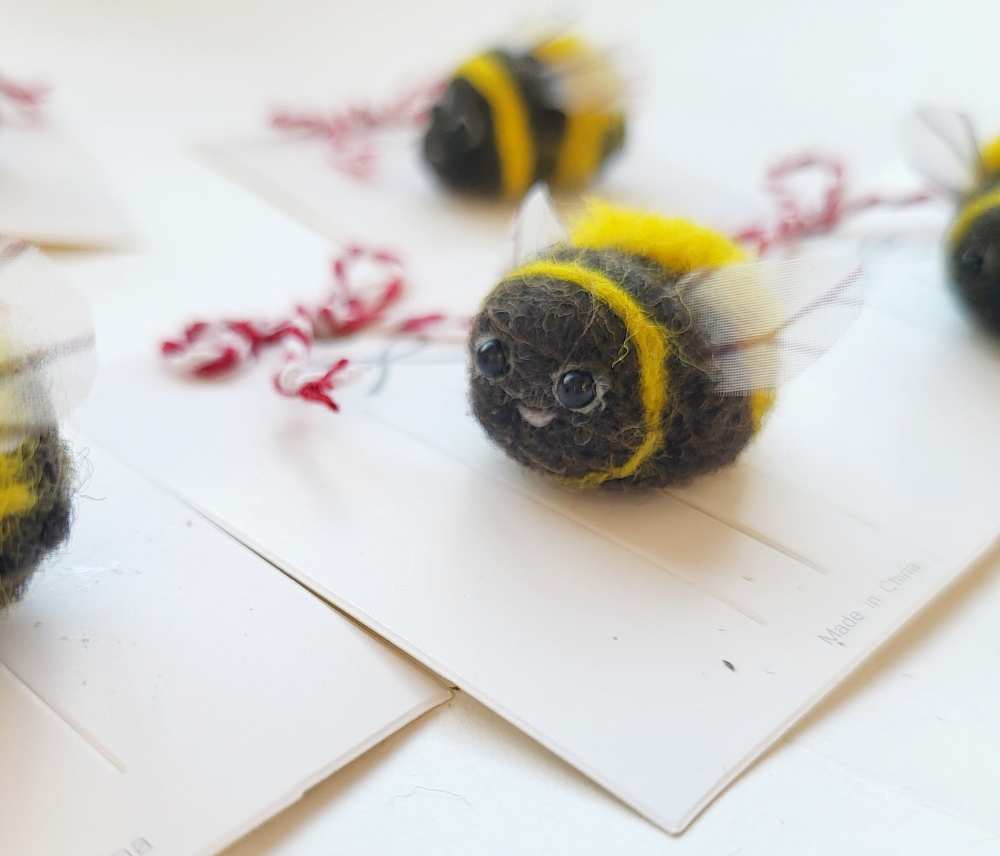 Broșă albinuță (1 buc)