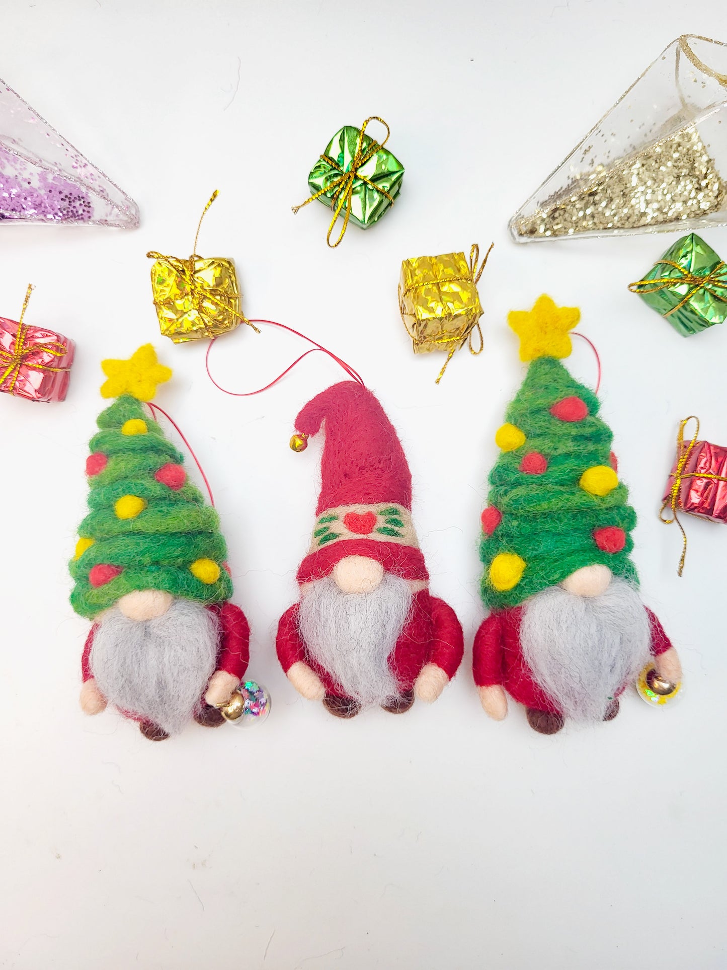 Pitic cu fes brăduț