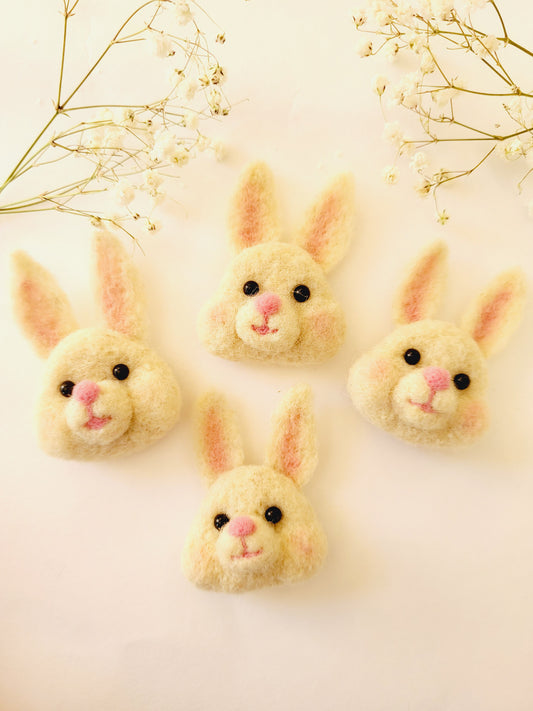 Broșă cap de iepuraș